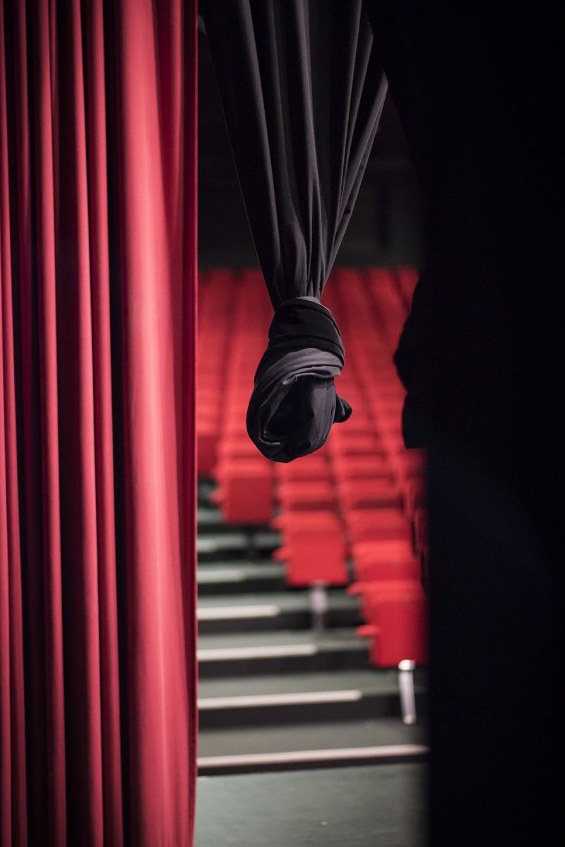 rideau-de-theatre-interlude-accueil-de-residence